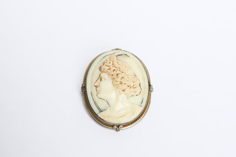 Grey Gardens | Vintage Cameo Brooch - Grey Gardens
