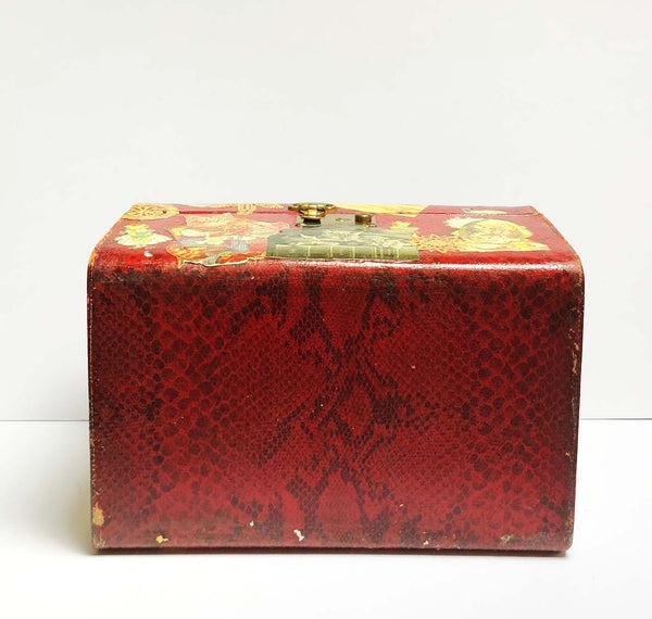cat decoupage train case bottom view