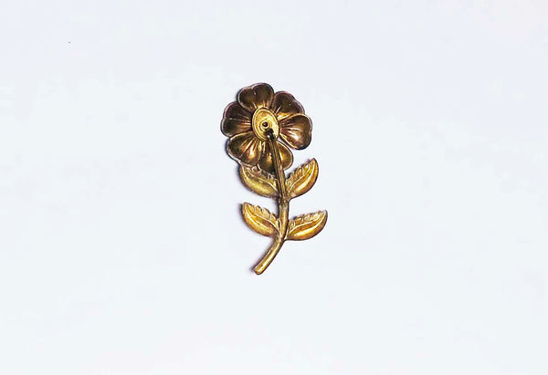 Grey Gardens Little Edie flower brooch back